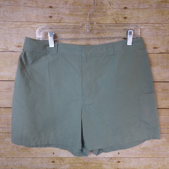 Banana Republic Pants - Banana Republic Classic Hi-Rise Shorts - size 10 Banana Republic Pants - Banana Republic Classic Hi-Rise Shorts - size 10